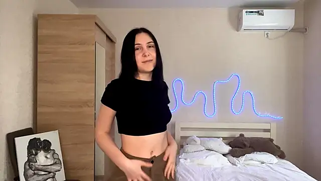 MyraLitterers online show from March 2026 01:39:01 PM