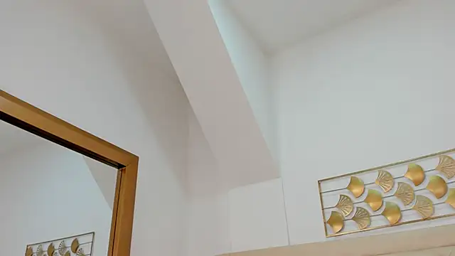 lucia lorenz online show from February 2026 11:26:02 AM