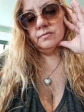 JennyInVegas online show from October 2025 06:28:02 PM