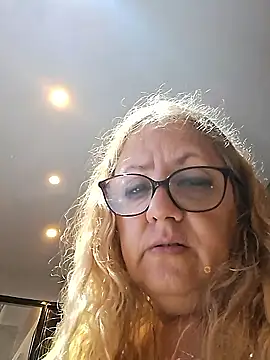 Snapshot of JennyInVegas chatting on January 2026 01:27:01 PM JennyInVegas online show from January 2026 01:27:01 PM