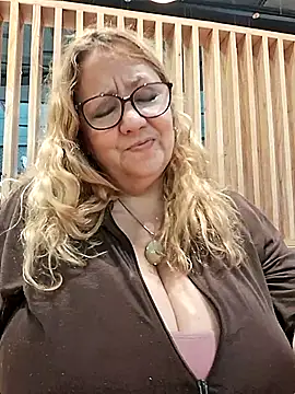 Snapshot of JennyInVegas chatting on January 2026 07:11:01 PM JennyInVegas online show from January 2026 07:11:01 PM