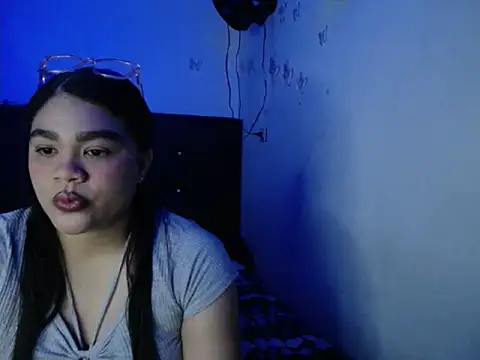 2moons full of love online show from November 2025 12:10:02 AM