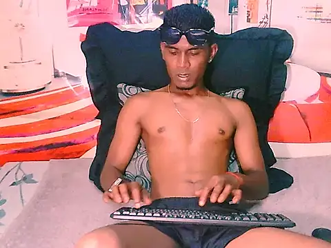 IndianThuggin online show from November 2025 04:50:01 PM