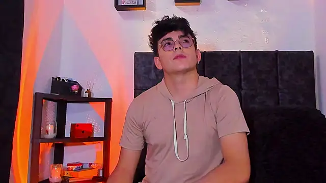 Theo Noxxx online show from October 2025 07:46:02 PM