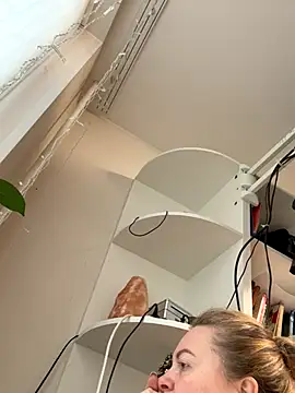 Amelia-Diamond online show from November 2025 07:44:02 AM