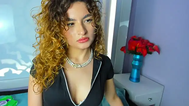 EmiliRouse  online show from November 2025 04:35:02 AM