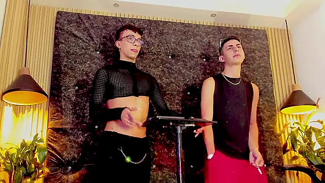 the fenix boy online show from October 2025 05:11:02 AM