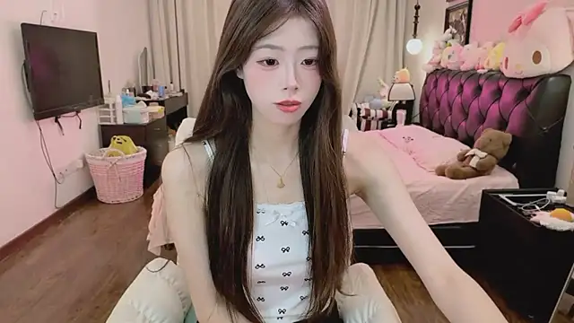 Snapshot of Onecutelittle chatting on May 2026 03:17:01 PM Onecutelittle online show from May 2026 03:17:01 PM
