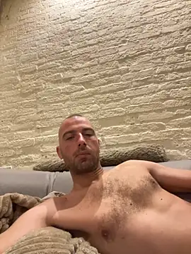 Rotteei1 online show from October 2025 06:52:02 AM