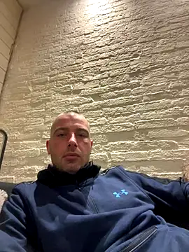 Snapshot of Rotteei1 chatting on January 2026 04:48:02 AM Rotteei1 online show from January 2026 04:48:02 AM