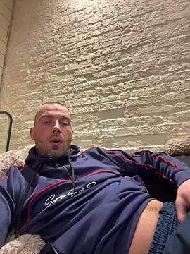 Snapshot of Rotteei1 chatting on January 2026 09:09:01 PM Rotteei1 online show from January 2026 09:09:01 PM