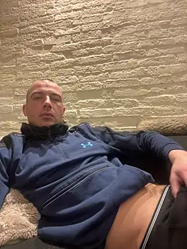 Snapshot of Rotteei1 chatting on January 2026 08:29:02 AM Rotteei1 online show from January 2026 08:29:02 AM