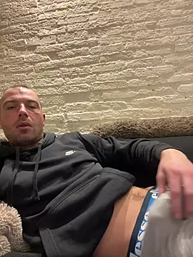 Snapshot of Rotteei1 chatting on February 2026 08:51:01 AM Rotteei1 online show from February 2026 08:51:01 AM