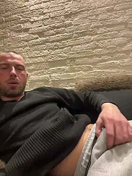 Snapshot of Rotteei1 chatting on February 2026 10:06:02 PM Rotteei1 online show from February 2026 10:06:02 PM