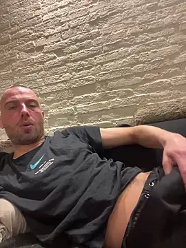 Snapshot of Rotteei1 chatting on March 2026 10:44:01 AM Rotteei1 online show from March 2026 10:44:01 AM