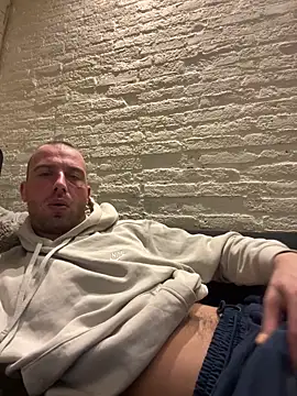 Rotteei1 online show from March 2026 10:49:01 PM