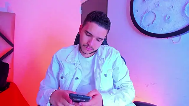 mike 257 online show from February 2026 11:26:01 AM