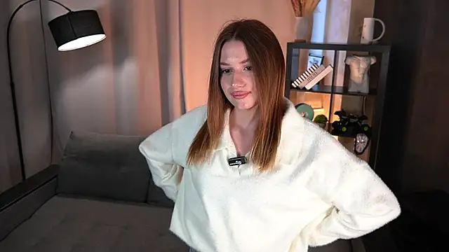 Snapshot of SerenelLee chatting on October 2025 06:47:01 AM SerenelLee online show from October 2025 06:47:01 AM