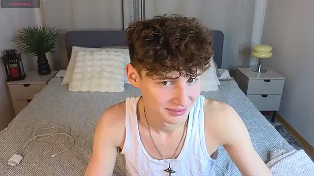 crisp1n online show from November 2025 03:01:02 PM