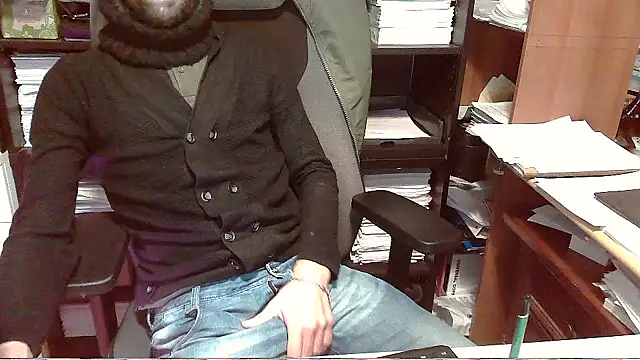 Snapshot of topg84 chatting on November 2025 05:25:01 PM topg84 online show from November 2025 05:25:01 PM