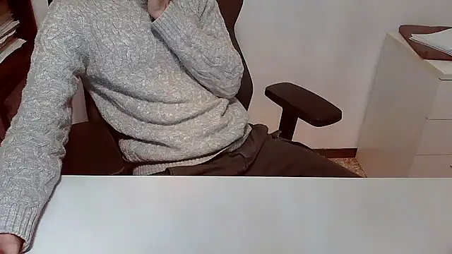 Snapshot of topg84 chatting on December 2025 05:29:02 PM topg84 online show from December 2025 05:29:02 PM