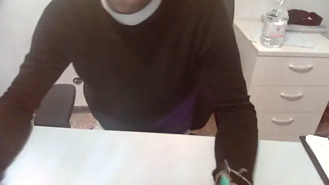 Snapshot of topg84 chatting on December 2025 05:53:01 PM topg84 online show from December 2025 05:53:01 PM