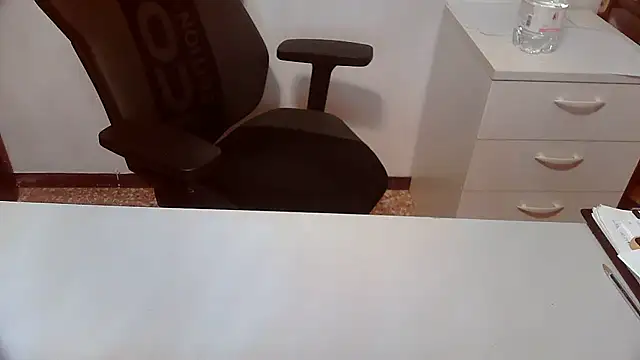 Snapshot of topg84 chatting on January 2026 06:46:01 PM topg84 online show from January 2026 06:46:01 PM