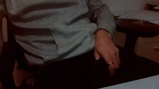 Snapshot of topg84 chatting on February 2026 06:50:01 PM topg84 online show from February 2026 06:50:01 PM