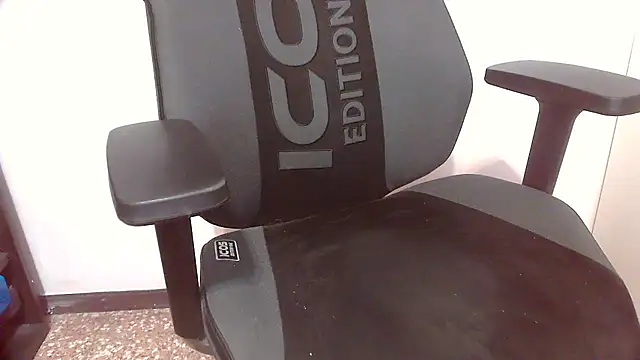 Snapshot of topg84 chatting on February 2026 06:58:02 PM topg84 online show from February 2026 06:58:02 PM