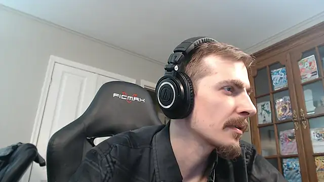 Snapshot of CasuallyCorrupt chatting on November 2025 02:32:01 AM CasuallyCorrupt online show from November 2025 02:32:01 AM