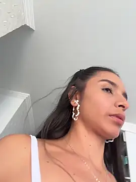 Snapshot of violeta365 chatting on April 2026 08:28:01 PM violeta365 online show from April 2026 08:28:01 PM