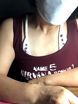 HinayLa online show from October 2025 10:37:01 PM