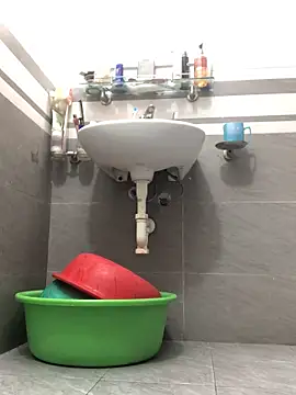 Snapshot of HinayLa chatting on March 2026 10:27:02 PM HinayLa online show from March 2026 10:27:02 PM