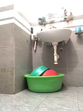 Snapshot of HinayLa chatting on April 2026 11:05:02 PM HinayLa online show from April 2026 11:05:02 PM