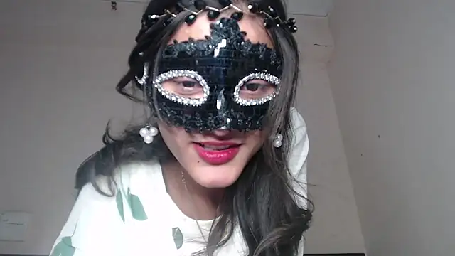 Hottie hania online show from February 2026 06:33:02 PM