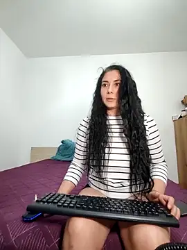 Snapshot of SaraDany chatting on December 2025 06:39:01 PM SaraDany online show from December 2025 06:39:01 PM