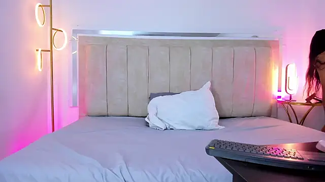 Crystal Stones online show from February 2026 01:29:02 PM