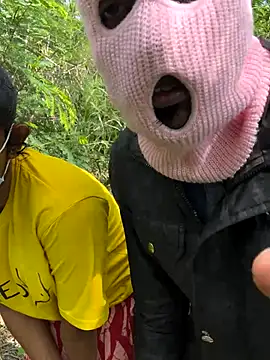 Snapshot of couplesexroom chatting on November 2025 04:11:02 AM couplesexroom online show from November 2025 04:11:02 AM