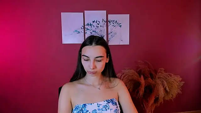 kira light   online show from October 2025 08:33:01 AM