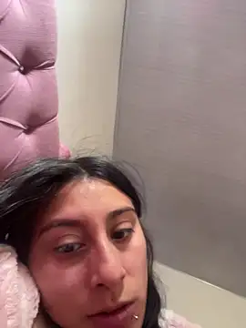 Violeet-Smith online show from February 2026 01:40:01 PM