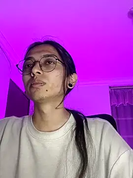 Snapshot of _Astrea_ chatting on February 2026 01:14:02 AM Astrea online show from February 2026 01:14:02 AM