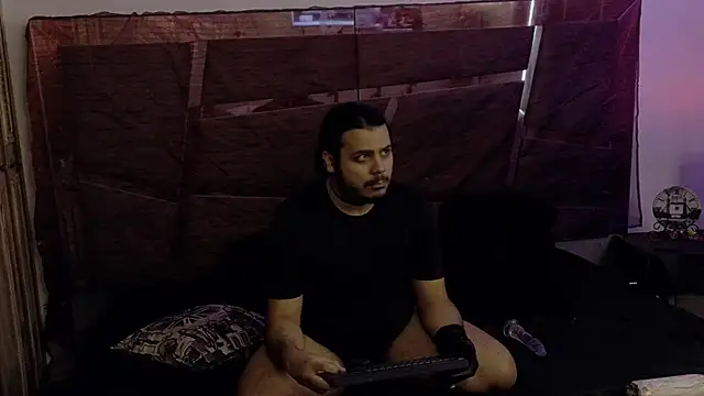 Snapshot of DemienMdivani chatting on November 2025 05:18:01 AM DemienMdivani online show from November 2025 05:18:01 AM