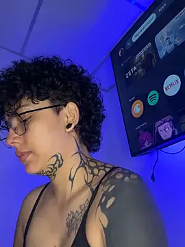 Abby Evanns1 online show from April 2026 01:41:01 PM