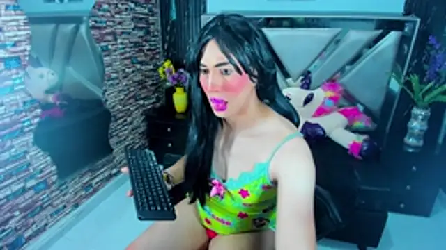 Jennfer Winson online show from November 2025 07:36:03 PM