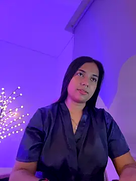 aly nicols online show from October 2025 12:08:02 AM