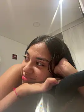 Snapshot of aly_nicols chatting on July 2026 05:33:01 AM aly nicols online show from July 2026 05:33:01 AM