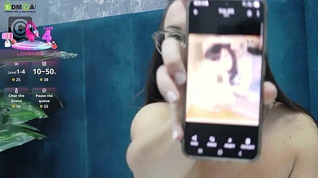 Snapshot of Roxie_Anne chatting on February 2026 06:22:01 AM Roxie Anne online show from February 2026 06:22:01 AM