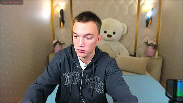 Derek Banville online show from October 2025 12:17:02 PM