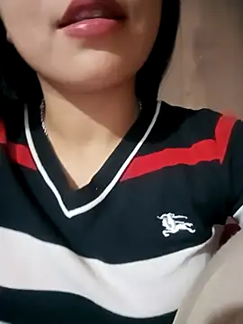 Snapshot of -Lanaa- chatting on November 2025 07:40:01 AM -Lanaa- online show from November 2025 07:40:01 AM