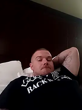 DadDDick925 online show from December 2025 03:39:01 PM